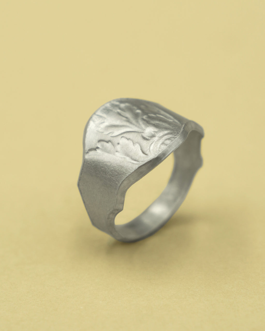 Bague boîte à musique